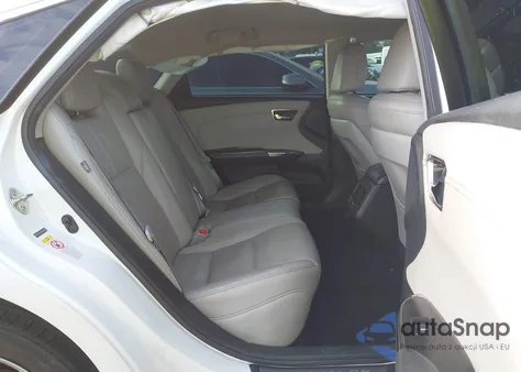 2017 Toyota Avalon Limited z USA, uszkodzony, nr VIN 4T1BK1EB1HU243884